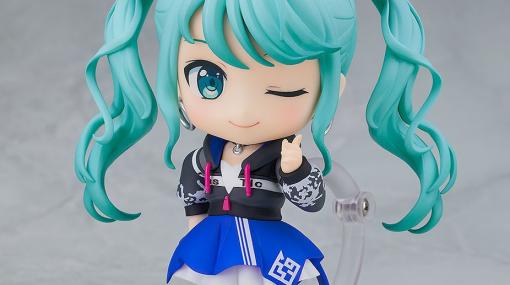 「プロセカ」ストリートのセカイの初音ミクがねんどろいどになって登場！笑顔やウィンクなどの表情やコーヒーといったオプションパーツが付属