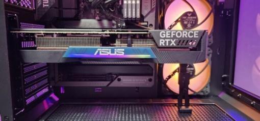 ケーブルの悩みが一気に解決！補助電源コネクタ不要「GeForce RTX 4070」と対応マザーボードをASUSが開発