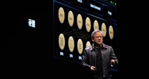 NVIDIA創業者/CEOのジェンスン・フアン氏が全業界向けの生成 AI プラットフォームを発表