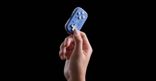 手の中サイズの小型コントローラー「8BitDo Micro」発売！左手用やリモコンにもなるBluetooth対応