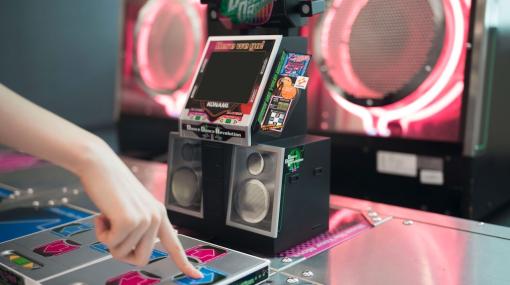 ミニゲーム機「DanceDanceRevolution Classic Mini」発表。アーケード筐体が1/5サイズで再現され手でプレイ可、『DDR』専用コントローラーにも対応