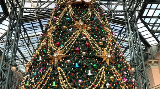 「東京ディズニーランド」がクリスマス仕様に！ 今年のツリーは“40周年記念ロゴ”入り「ディズニー・クリスマス」プレビューが開催