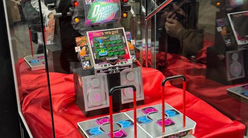 「ダンレボ」が小さくなった！ 実際に遊べる「DanceDanceRevolution Classic Mini」、「アミューズメントエキスポ」にて展示