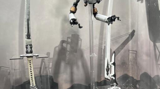 アニメ「NieR:Automata Ver1.1a」ワンダーフェスティバル2024［冬］にて「ポッド042 武器屋1日店長」イベントが実施！