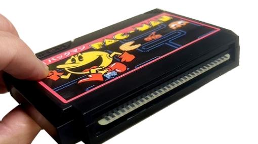 「パックマン」のゲームソフト型カードホルダー「ファミリーカセットケース」予約開始名刺入れや小物入れとして使える！