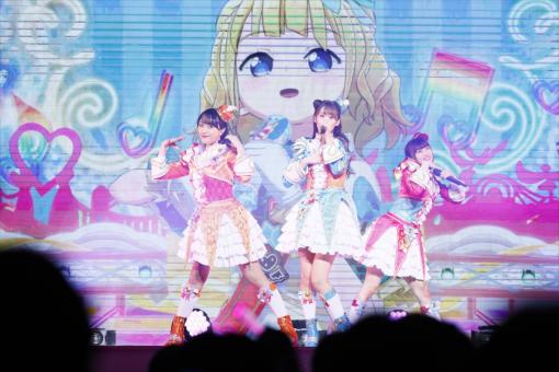 歌と一緒に“パキ”り続けた10年のメモリアルを振り返り！ 「プリパラ」シリーズのライブイベント「プリパラフレンドシップメモリー」をレポート