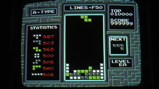 NES版テトリスのレベル上限到達時のクラッシュを活用して任意のコードを実行し理論的にテトリスを無限プレイ可能にした猛者が登場