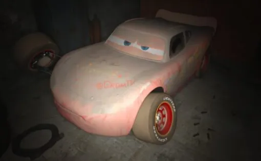 Found Lightning McQueen in my garage! - ライトニング・マックイーンがガレージに現る！ちょっとだけホラーテイスト？なファンメイドムービー！GROM TV