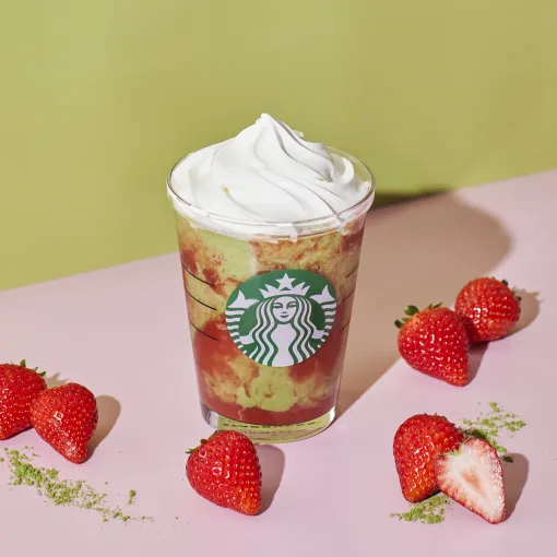 スタバ、期間限定の「抹茶イチゴクリームフラペチーノ」を5月15日より販売！「抹茶 クリーム フラペチーノ」にストロベリーの甘酸っぱさをプラス