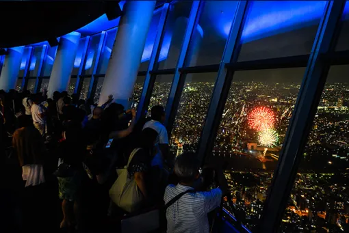 東京スカイツリー、「隅田川花火大会特別営業」の抽選受付を6月10日より実施634名限定。展望台から花火を眼下に観覧できる