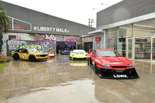Play the racing game "Racing Master" surrounded by supercars! Report on the demo play event held at Liberty Walk