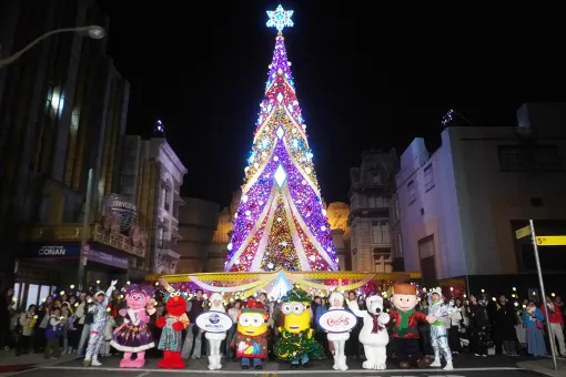 USJ、「NO LIMIT! クリスマス」超元気に本日よりスタート！今年が最後の30mツリーや、ミニオンの新Xmasコスなど、見逃せないポイントを大紹介