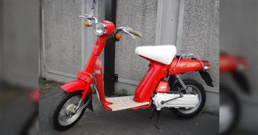盗んだバイクで走り出す歌が「共感できない」と言われる時代なのに、女子高生が盗んだガンダムで走り出すと「飛び出していけ宇宙の彼方」になるのはなぜなのか
