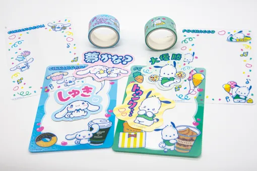 「ポチャッコ＆シナモロール ファミマの推し活ウィーク」コラボグッズ先行フォトレポート！オリジナルデザインのクリアシートやマステであなたの“推し活”を強力サポート