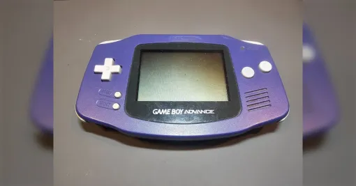 2001年に購入し電源がつかなくなった「ゲームボーイアドバンス」直すだけでなく液晶を変えてグレードアップさせた一部始終「リアルなジュブナイルだ」