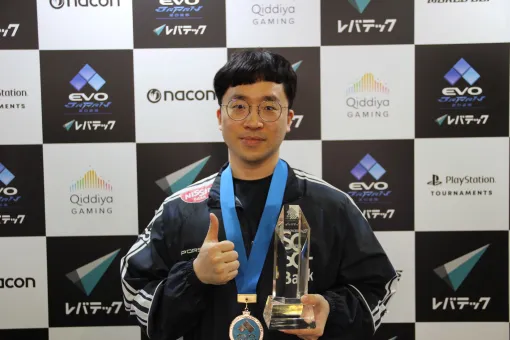 【EVOJ2025】「鉄拳8」部門優勝者Knee選手インタビュー。後進を育てつつも、簡単には道を譲らない負けず嫌いな一面を覗かせる