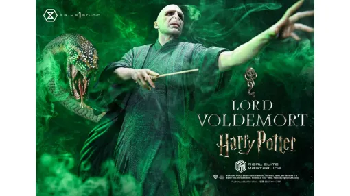 "Lord Voldemort" 1/4 scale statue is now available for pre-order. You can buy "My Kun" as it is in the movie version for about 200,000 yen. The pet snake "Nagini" is also faithfully reproduced
