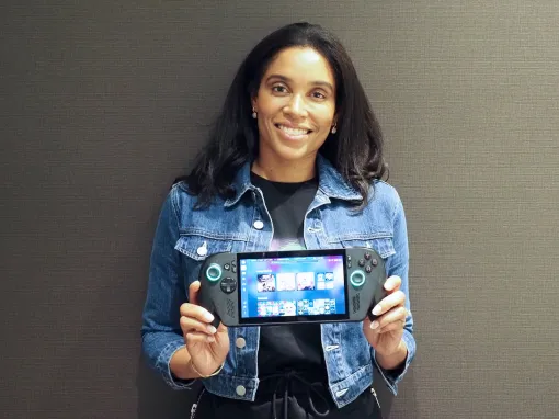 「ROG Xbox Ally」はゲーム体験の可能性を広げる。Xbox サラ・ボンド氏インタビュー【TGS2025】