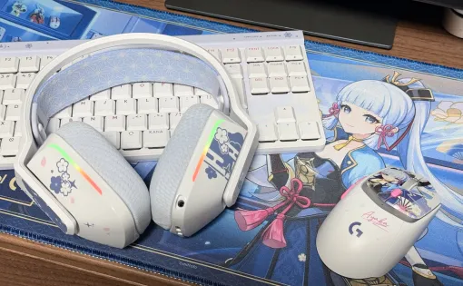 デスク周りを「神里綾華」仕様にできる! ロジクールG「G515/G733 原神コラボモデル」フォトレポート デスク周りを「神里綾華」仕様にできる! ロジクールG「G515/G733 原神コラボモデル」フォトレポート