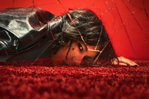 米津玄師が「紅白歌合戦」に出場決定。劇場版『チェンソーマン レゼ篇』の主題歌「IRIS OUT」を初パフォーマンス