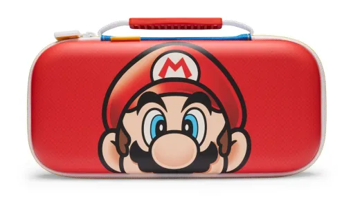 マリオがどデカく描かれたSwitch2対応のプロテクションケース。ハテナブロックのチャーム、内部には隠れマリオタグも配置 マリオがどデカく描かれたSwitch2対応のプロテクションケース。ハテナブロックのチャーム、内部には隠れマリオタグも配置